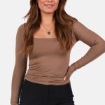 Basic shirt vierkante hals camel