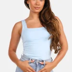 Body mouwloos vierkante hals lichtblauw