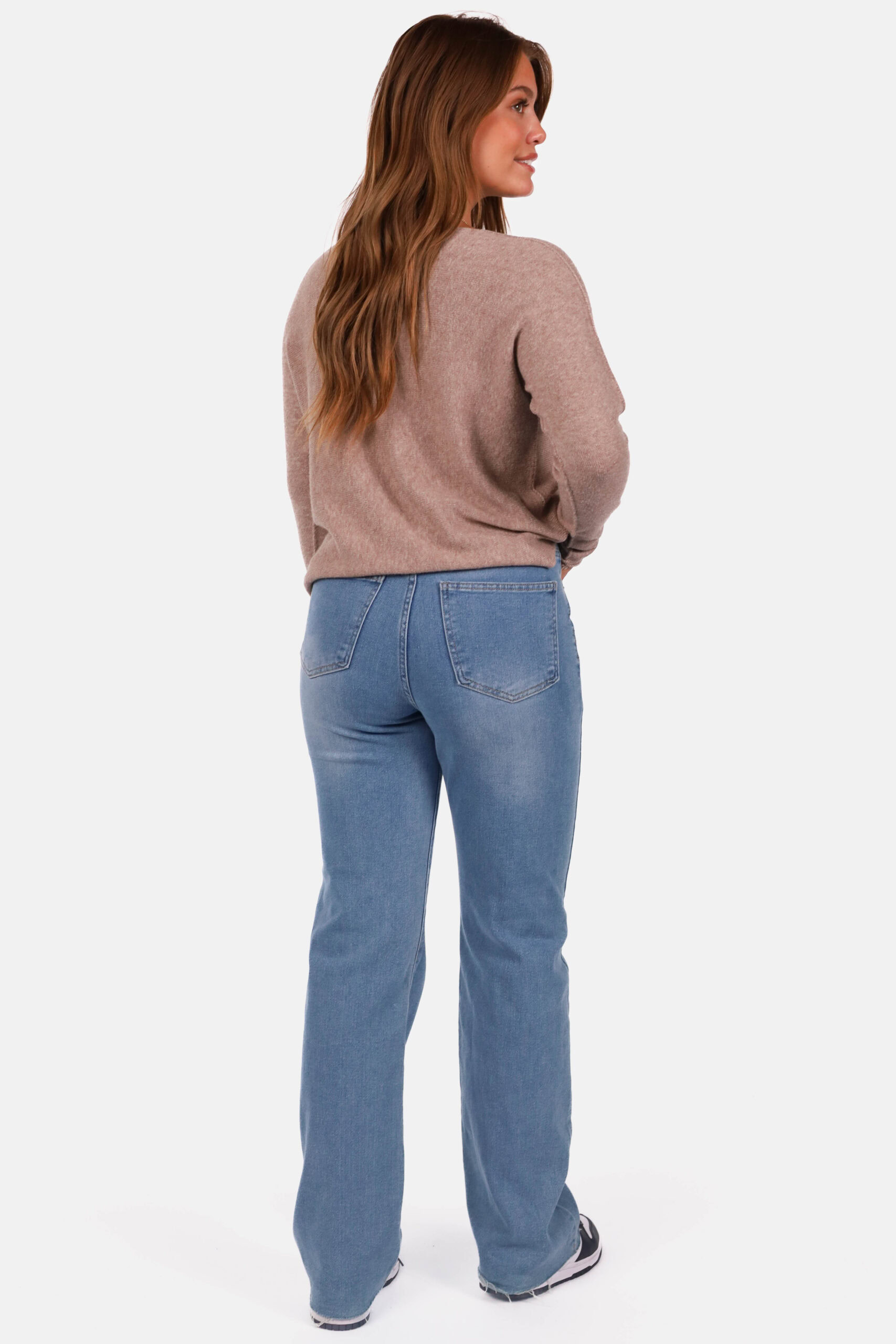 Gebreide trui met boothals taupe - Afbeelding 5