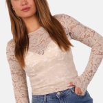 Kanten top met bloemenstructuur beige