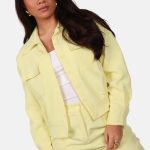 Kort jasje met knoopsluiting lichtgeel