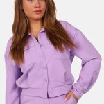 Kort jasje met knoopsluiting lila