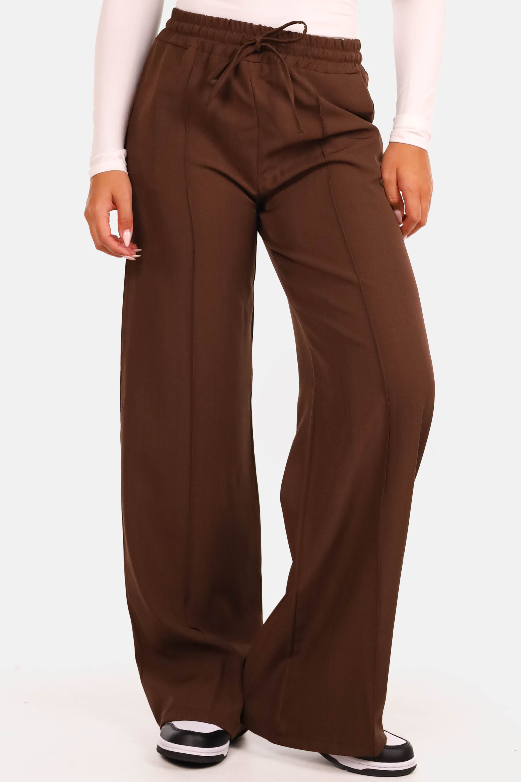 Losvallende pantalon bruin