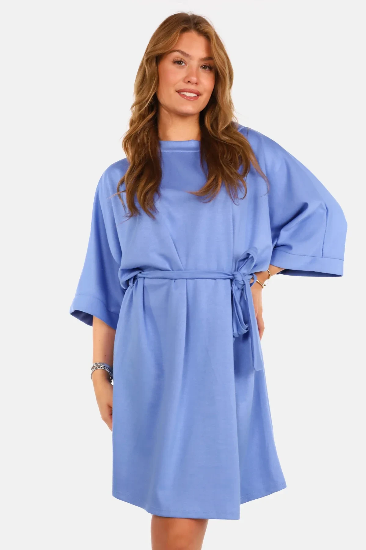 Oversized jurk met ceintuur lichtblauw
