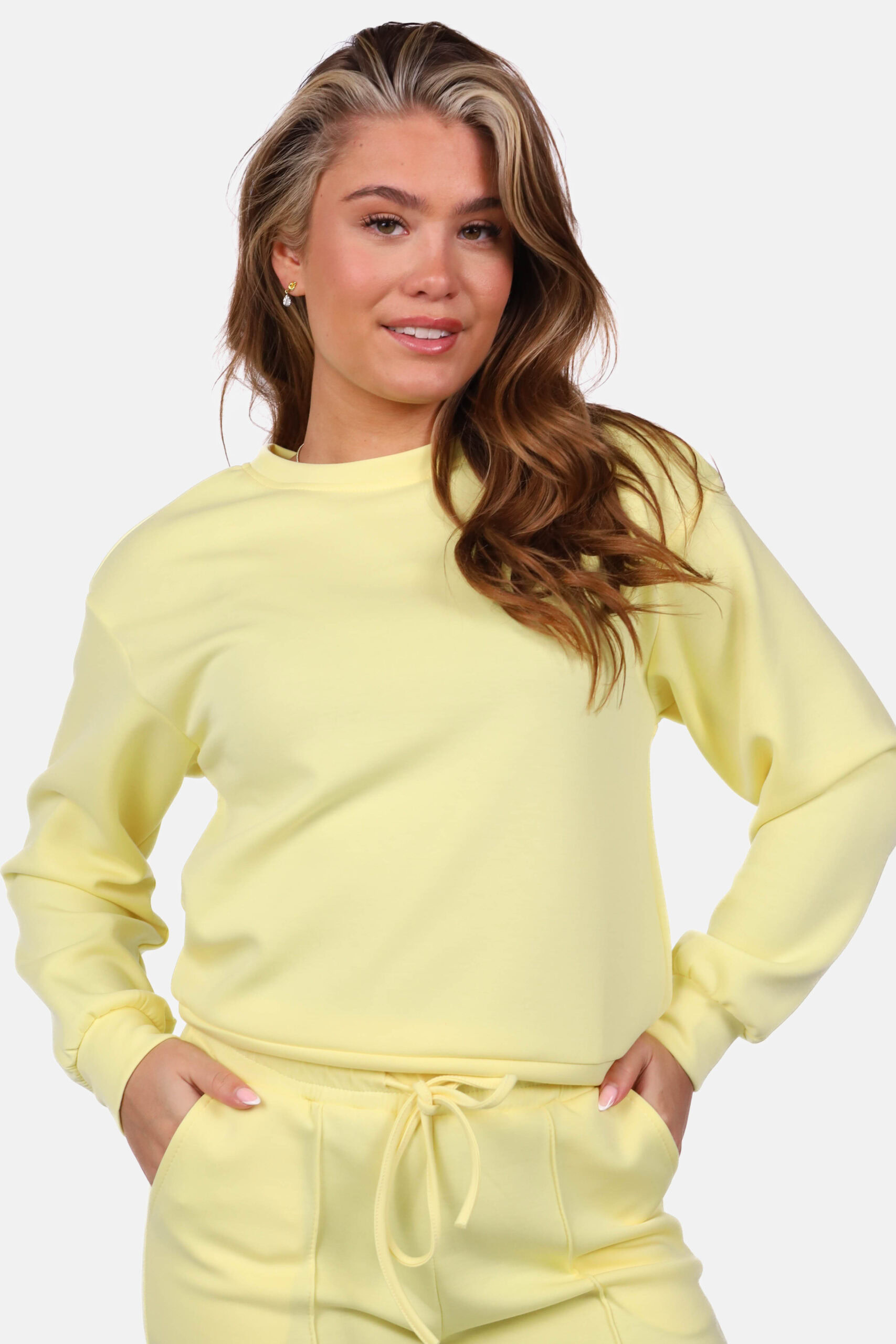 Sweater met relaxte pasvorm lichtgeel