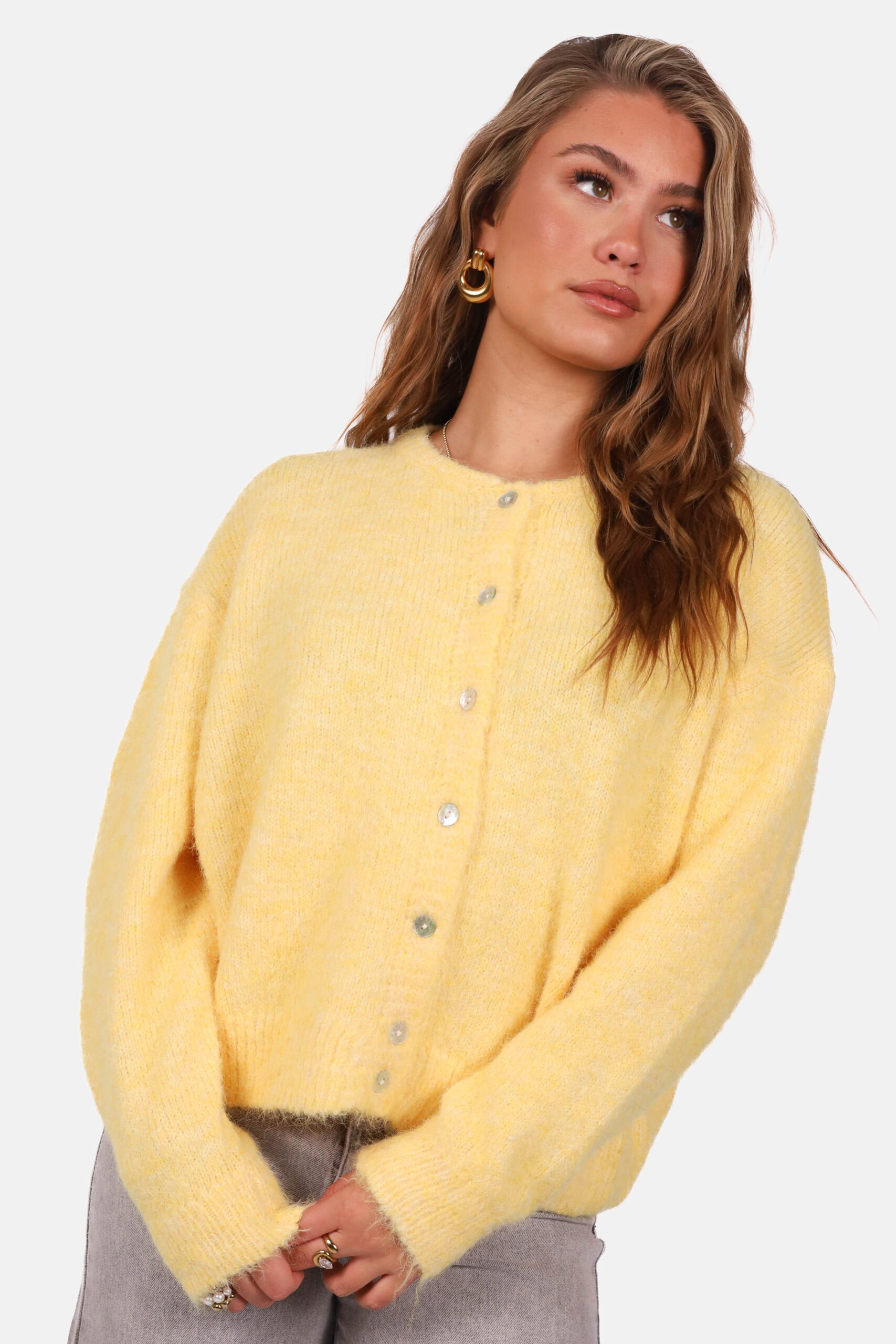 Zacht wolblend vest met knoopsluiting geel