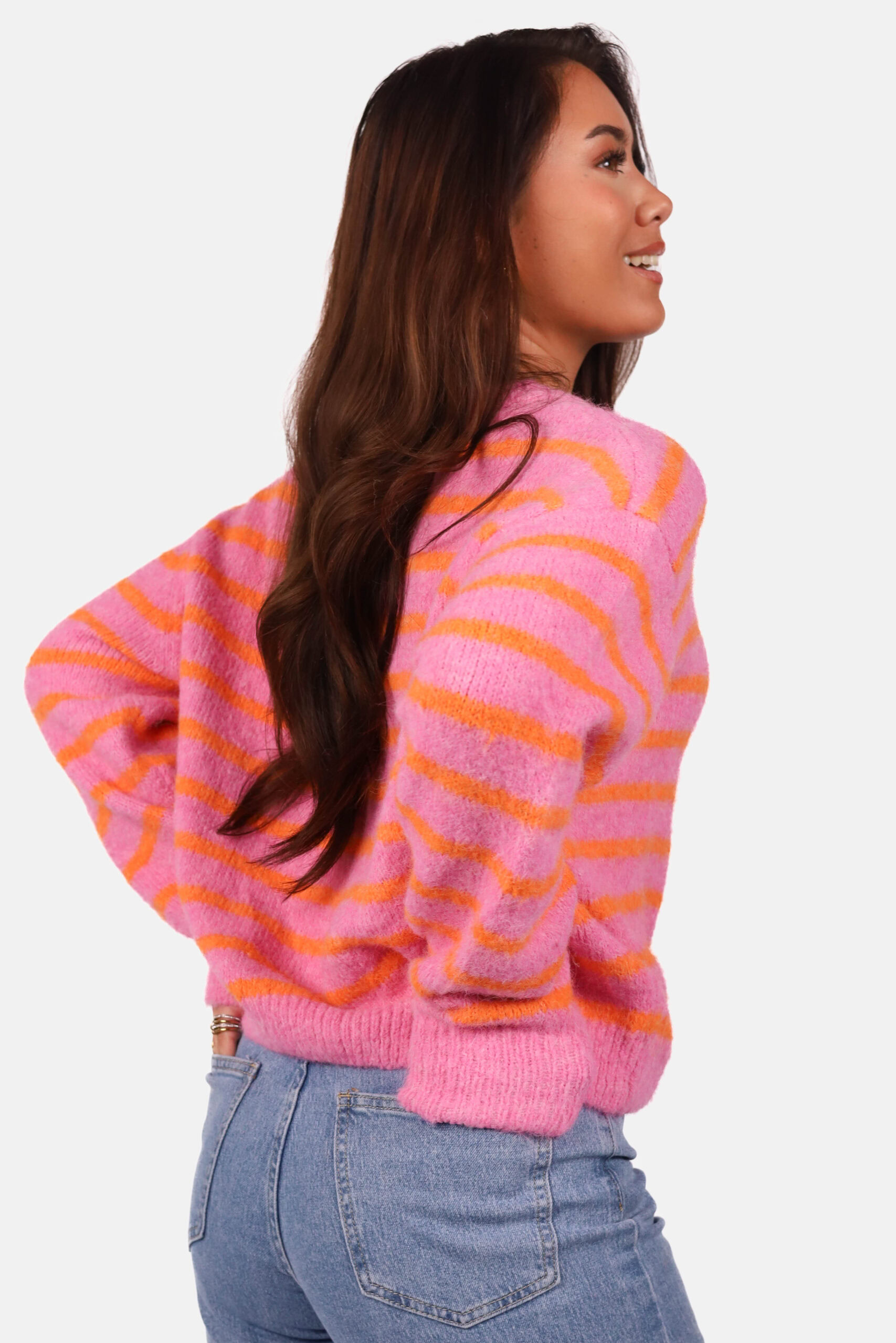 Zachte wolblend trui met strepen fuchsia oranje - Afbeelding 4